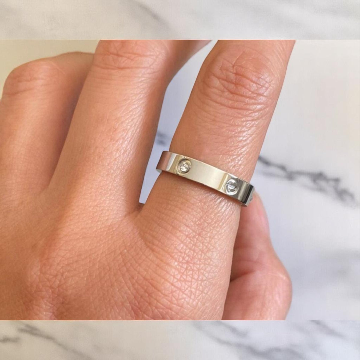Velinora Ring